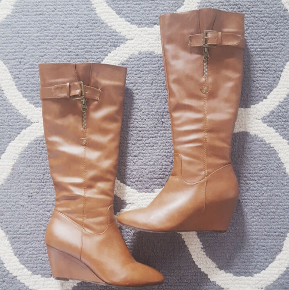 Tan wedge boots